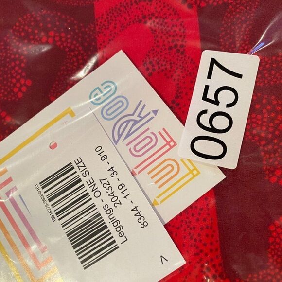 0657 LuLaRoe Size OS Leggings Valentine Hearts Print Red and Maroon New - Picture 4 of 6